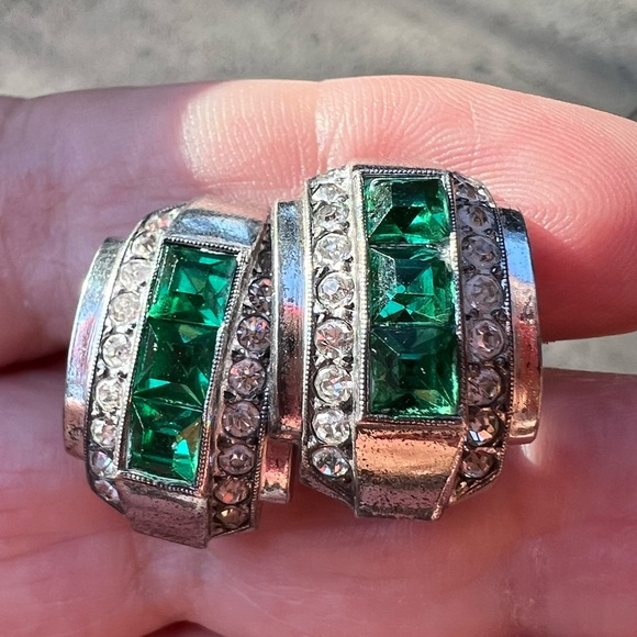 VINTAGE VIVID EMERALD GREEN CARRE CUT PASTE RHINESTONE EARRINGS STERLING SILVER